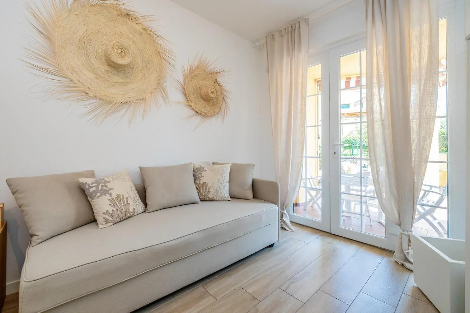 Isabel Beach And Bike Finale Ligure Apartment